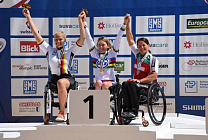 Россиянка Светлана Мошкович завоевала золотую медаль в третий день чемпионата мира по велоспорту на шоссе в Швейцарии